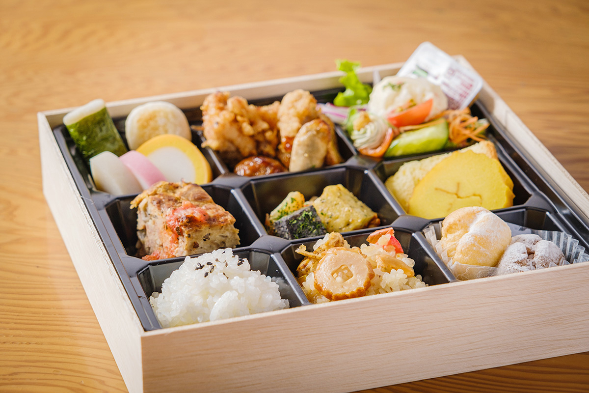 小田原・箱根の地元食材を使用したバイキング料理を楽しもう!「おうちでえれんなごっそ」