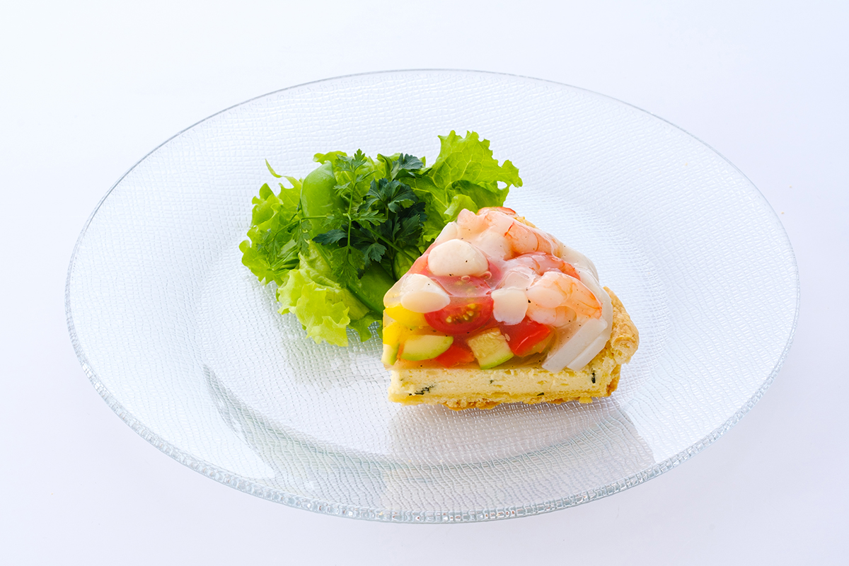 ごろごろ夏野菜とかまぼこの「彩りお食事タルト」汐風カフェ夏限定メニュー