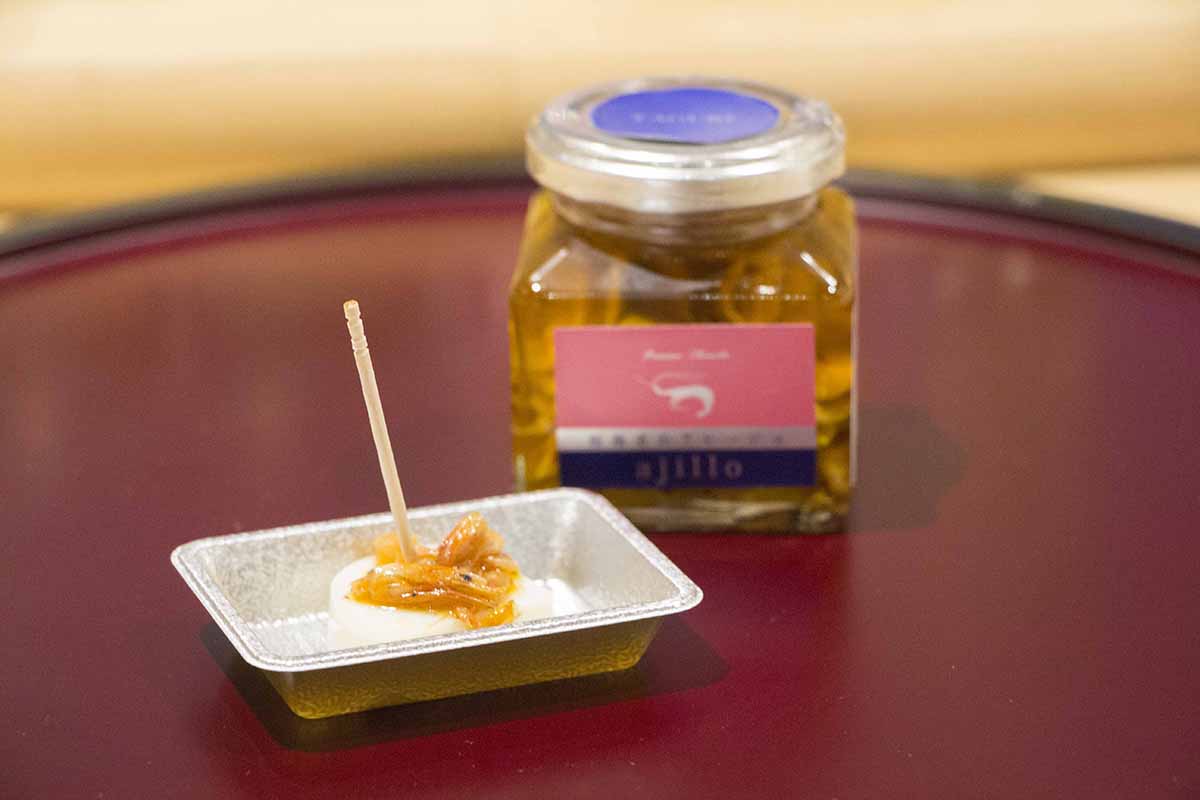 かまぼこを無料で食べ比べできる「あじくらべ」 江の浦店で毎日開催