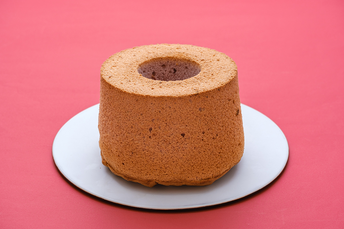 ざっくりカットしたいちごを添えて甘酸っぱさをプラス